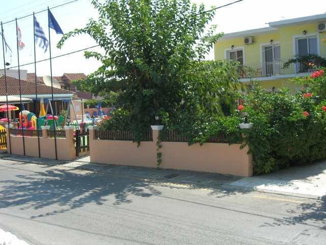 Amadeus Hawai Studios And Apartments Sidari  Exterior photo