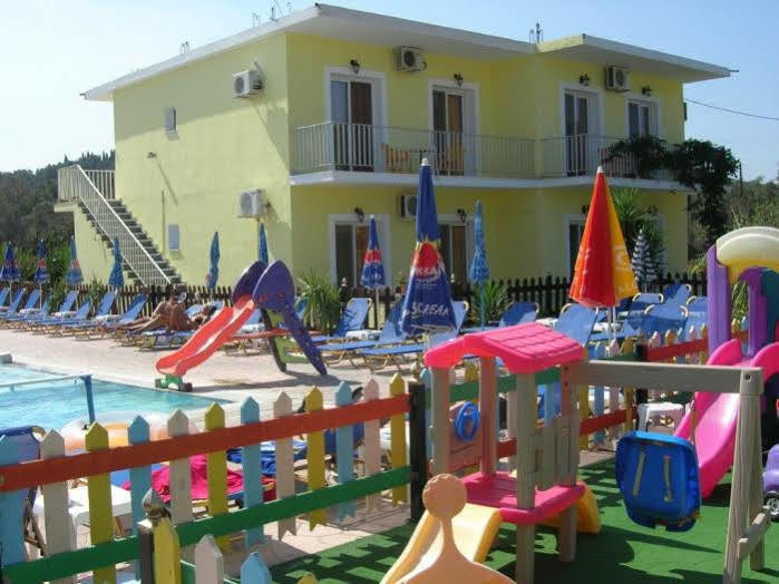 Amadeus Hawai Studios And Apartments Sidari  Exterior photo